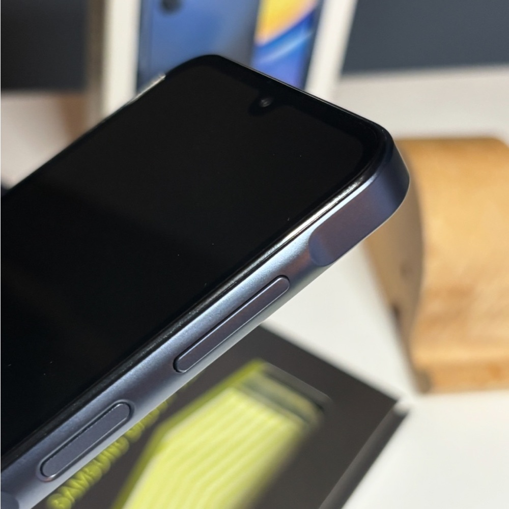 Samsung Galaxy A15 5G unlocked - Picture 3 of 8